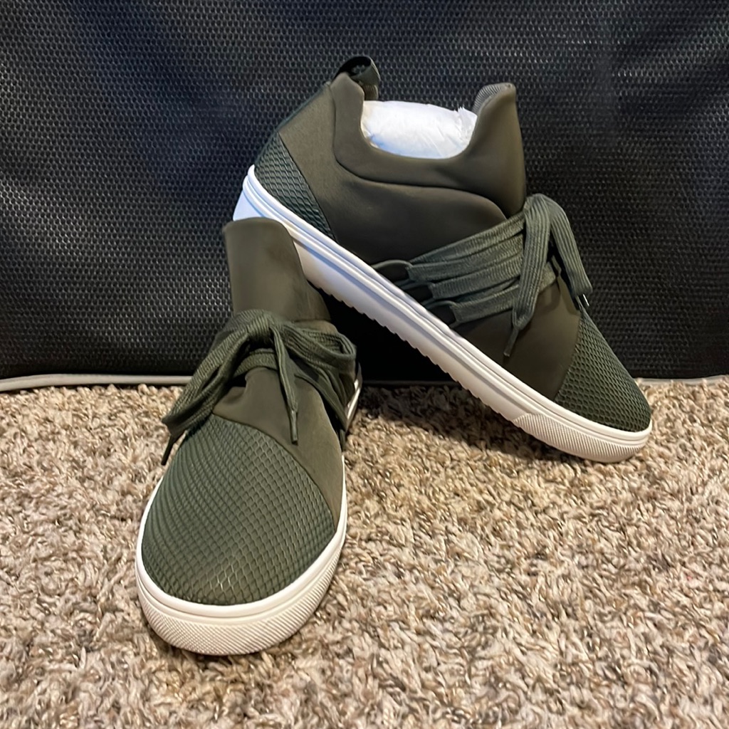 Brand New Steve Madden Lancer